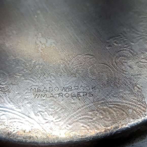 Vintage WMA Rogers MeadowBrook Silver Plate Round 10 Inch Serving Platter - Picture 10 of 15